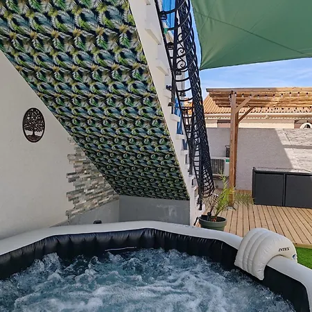 Superbe Pour Deux Avec Jacuzzi Apartment *